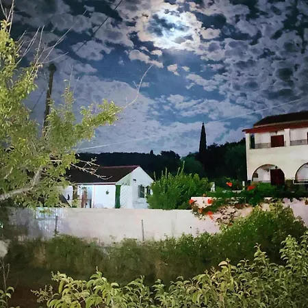Theros To Kalivaki Corfu * לפקימי